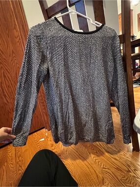 White House Black Market Black and White Patterned Long-Sleeve Tee